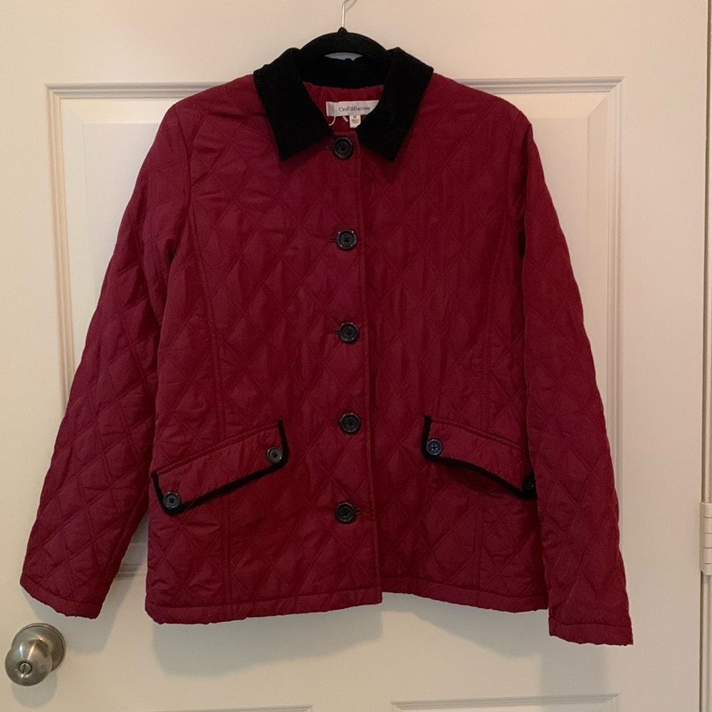 Croft & Barrow Burgundy Quilted Jacket with Black Collar. Size-Medium